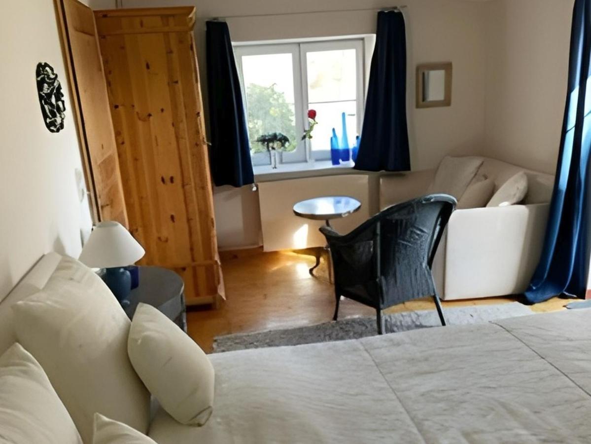 Suekow Apartment *